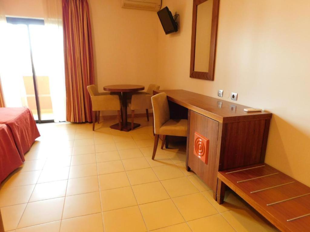 Hotel Praia Sol Куартейра Екстер'єр фото