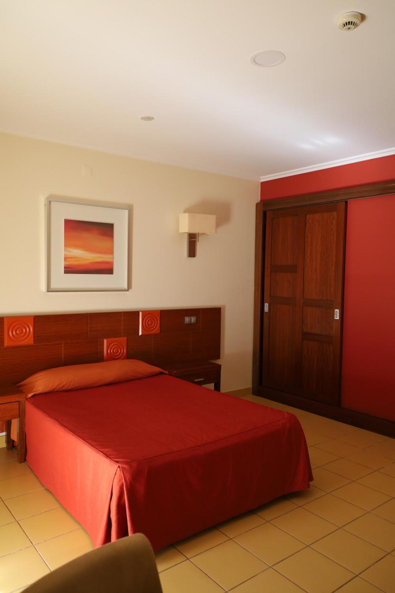 Hotel Praia Sol Куартейра Екстер'єр фото